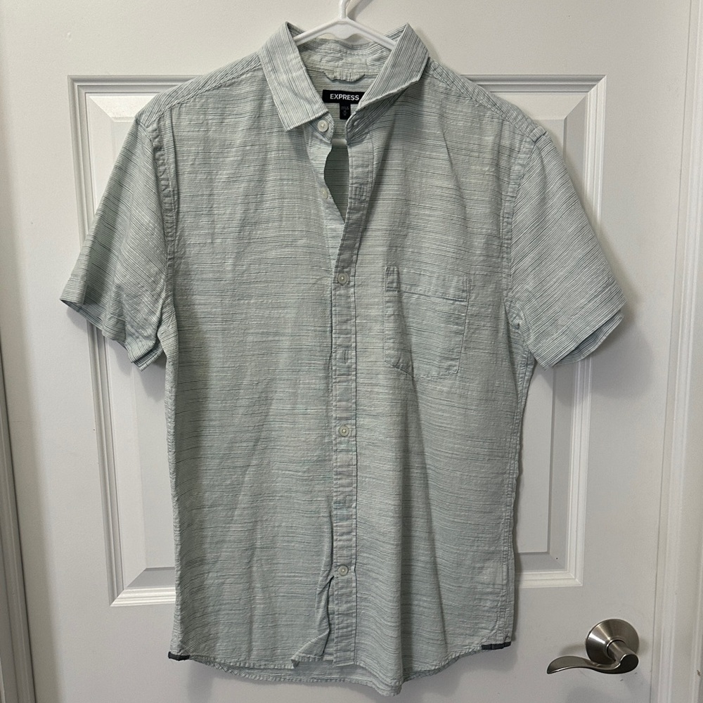 Express Men's Mint Green Casual Button-Down Shirt